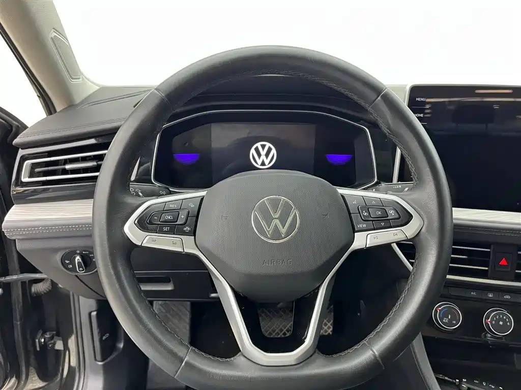 Volkswagen Sagitar 2023 — фото 9