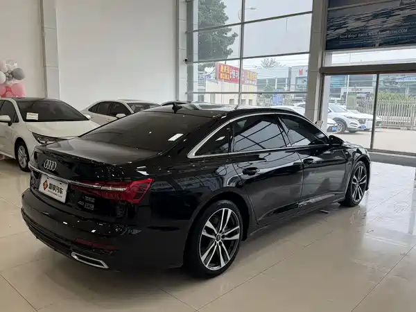 Audi A6L 2022