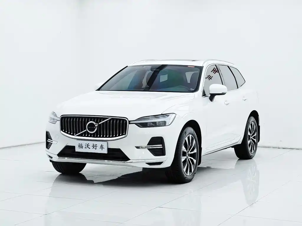 Volvo XC60 2024 — фото 1