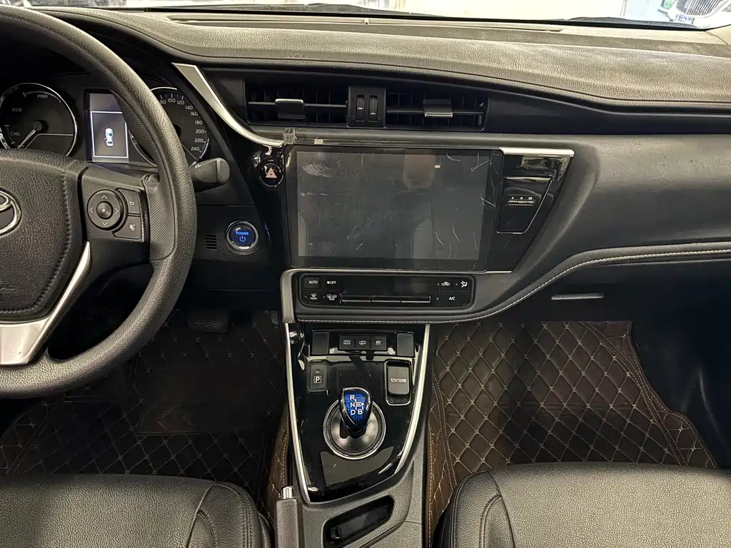 Toyota Corolla Hybrid 2019 — фото 16