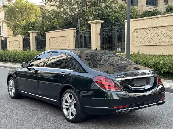 Mercedes-Benz S-Class 2020