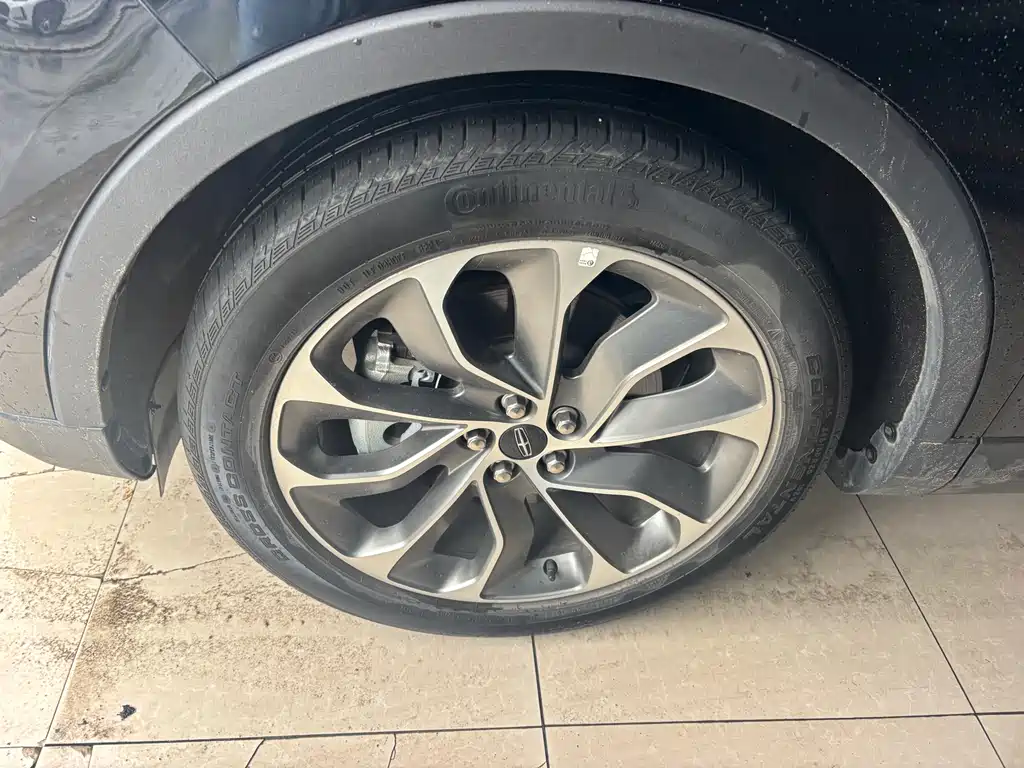 Lincoln Nautilus 2021