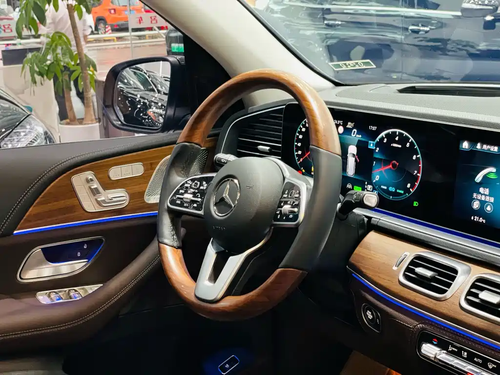 Mercedes-Benz GLS 2023 — фото 24