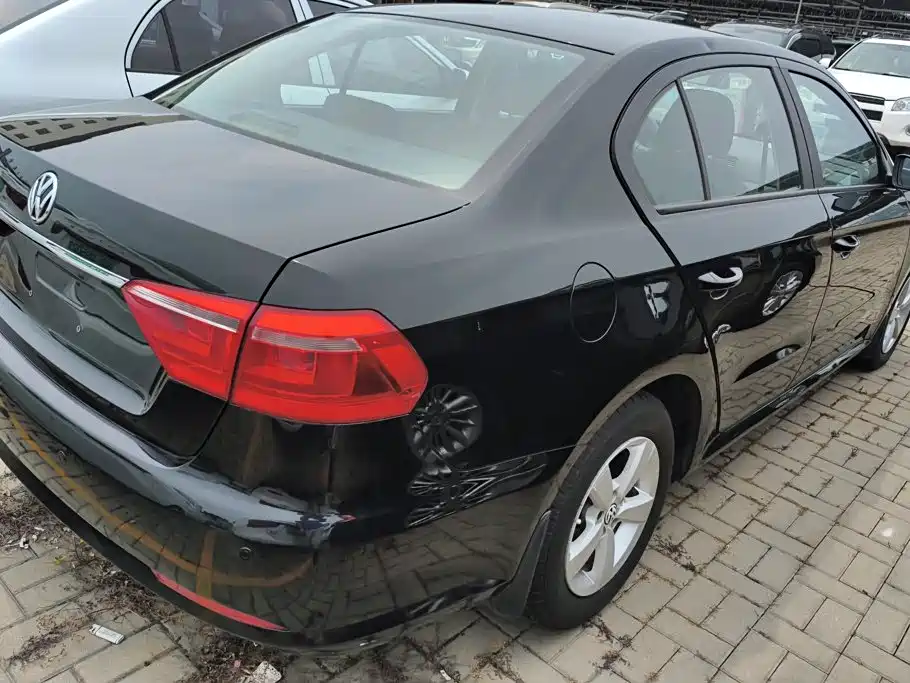 Volkswagen Lavida 2013