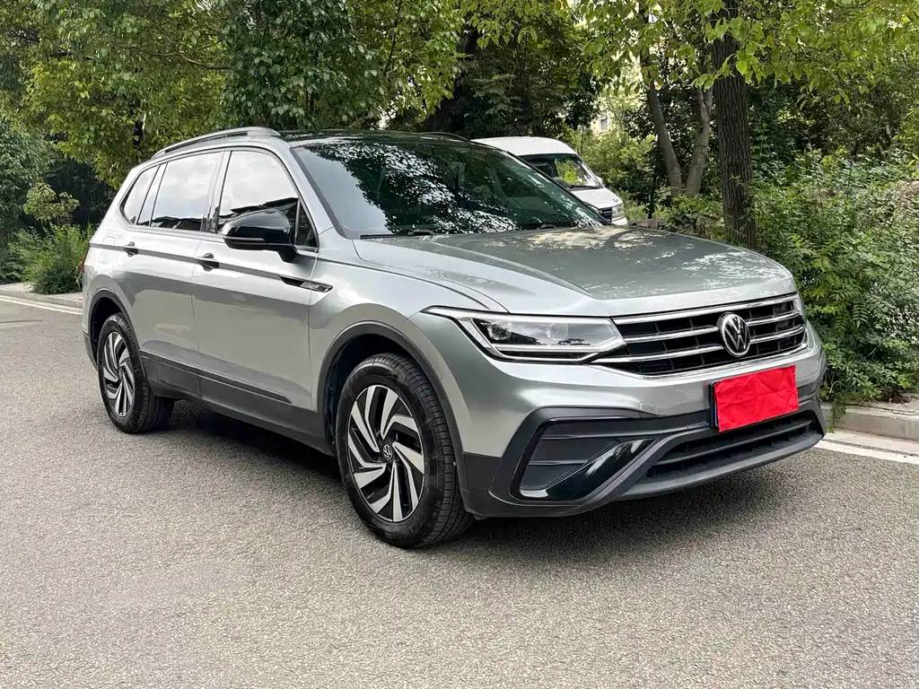 Volkswagen Tiguan L 2022 — фото 9