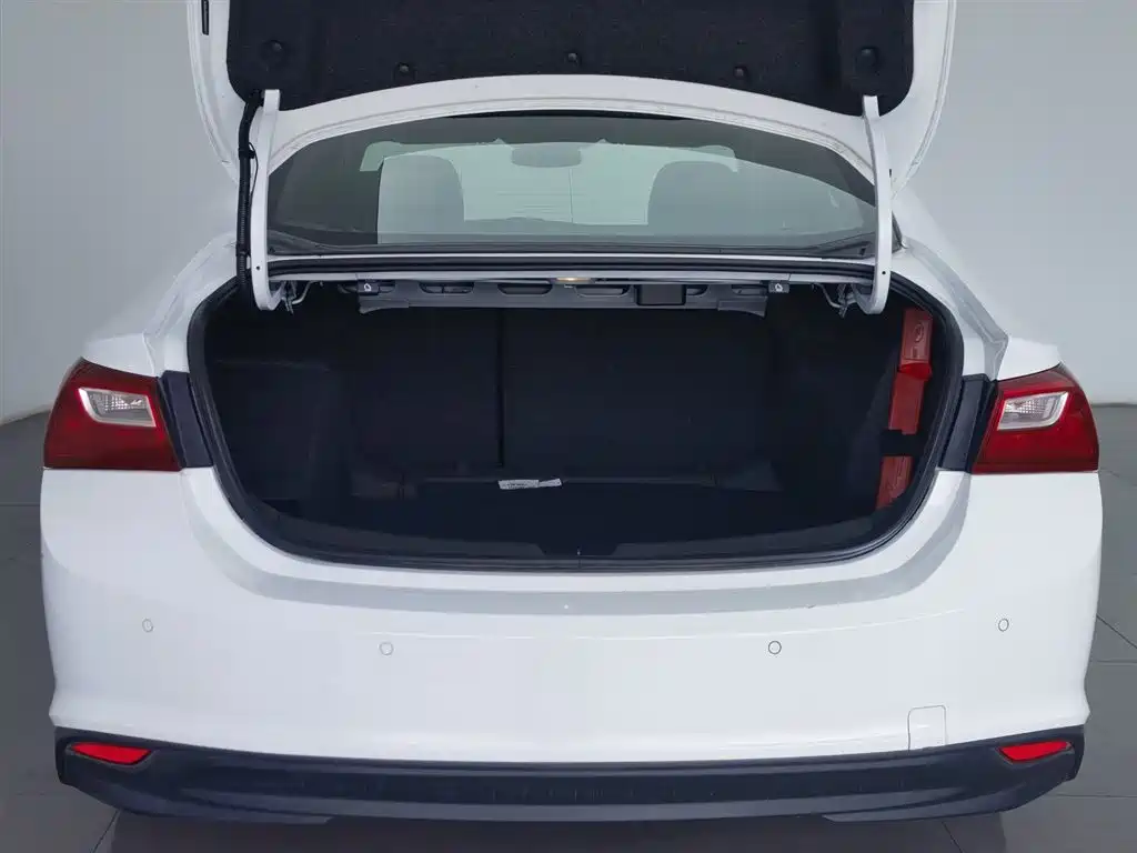 Chevrolet Malibu XL 2017 — фото 16