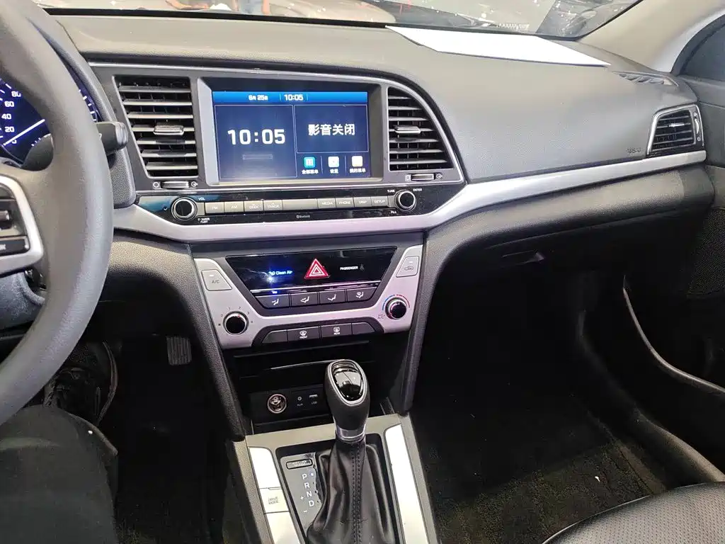 Hyundai Elantra 2018