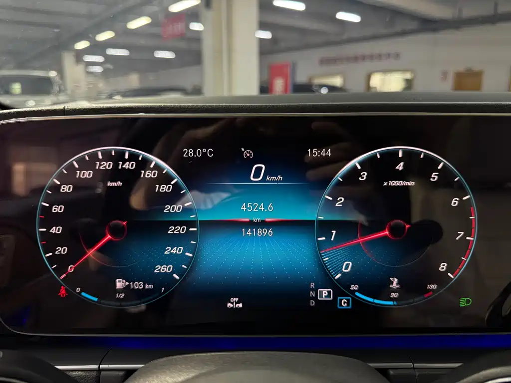 Mercedes-Benz GLE 2019 — фото 20
