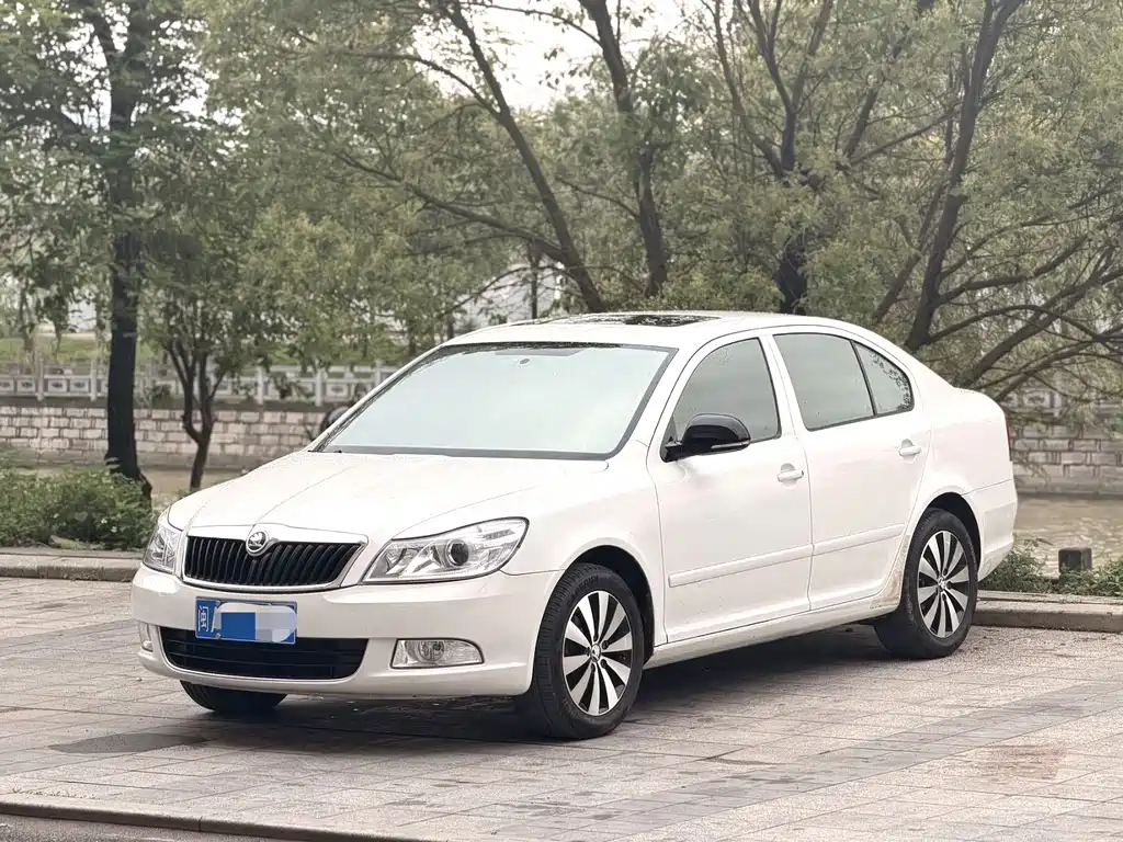 Skoda Octavia 2015 — фото 1
