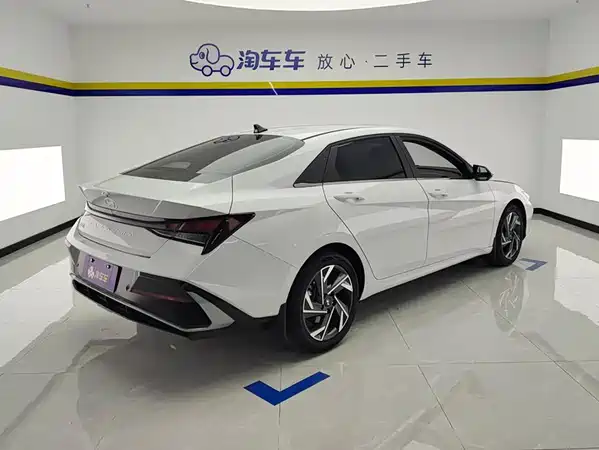 Hyundai Elantra 2026