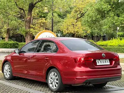 Volkswagen Sagitar 2012