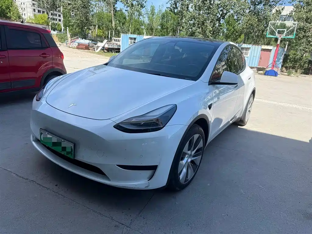 Tesla Model Y 2023 — фото 1