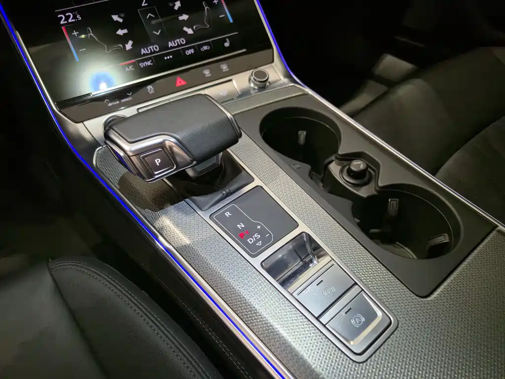 Audi A6 2023 — фото 14