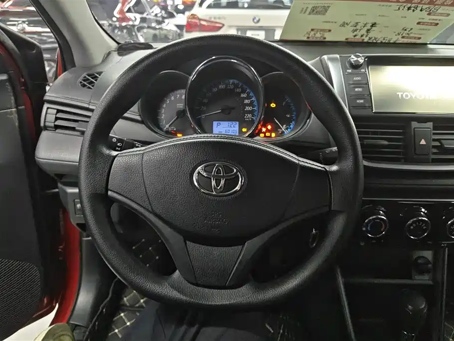 Toyota Yaris L 2018 — фото 15