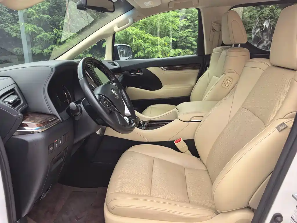 Toyota Alphard 2018 — фото 14