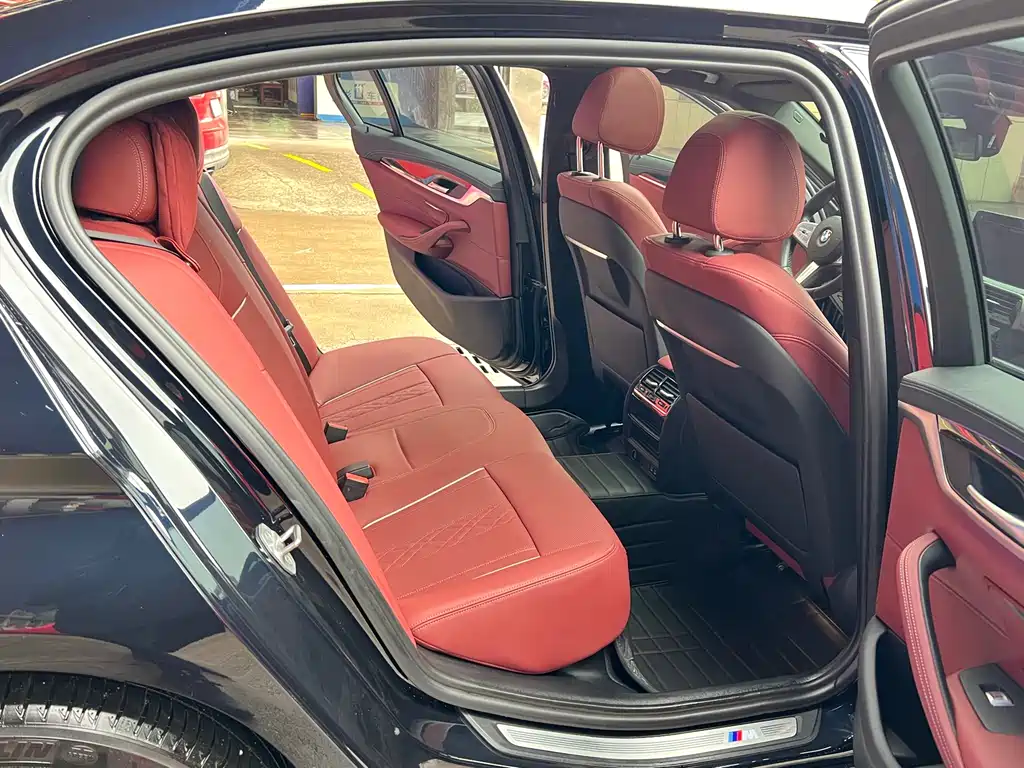 BMW 5 Series 2022 — фото 15