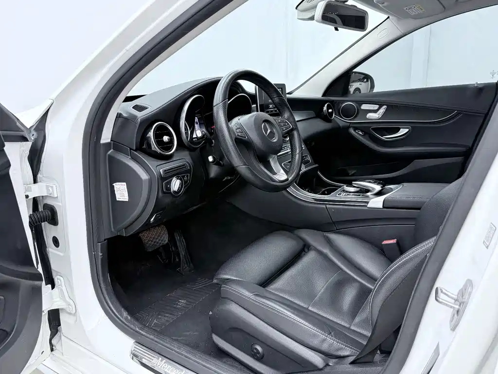Mercedes-Benz C-Class 2018 — фото 8