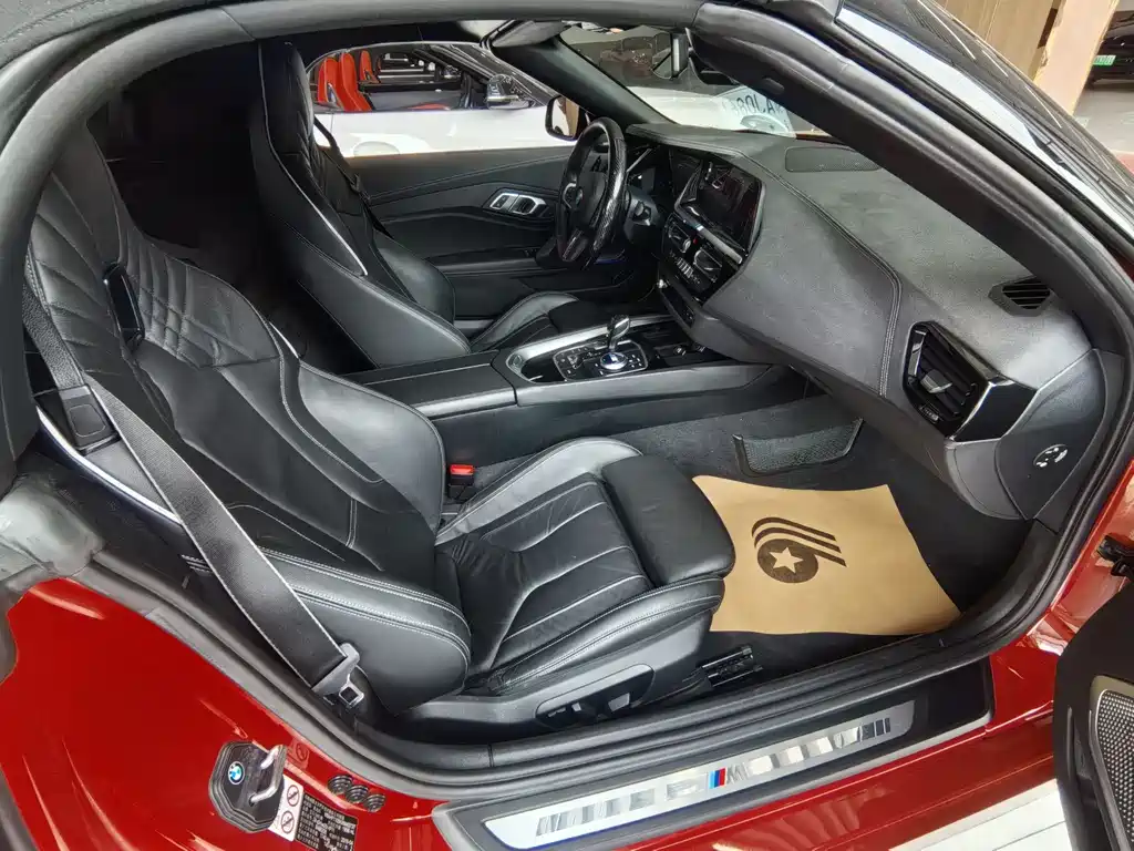 BMW Z4 2021 — фото 11