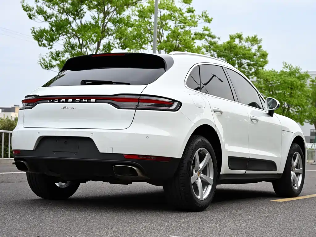 Porsche Macan 2019 — фото 16