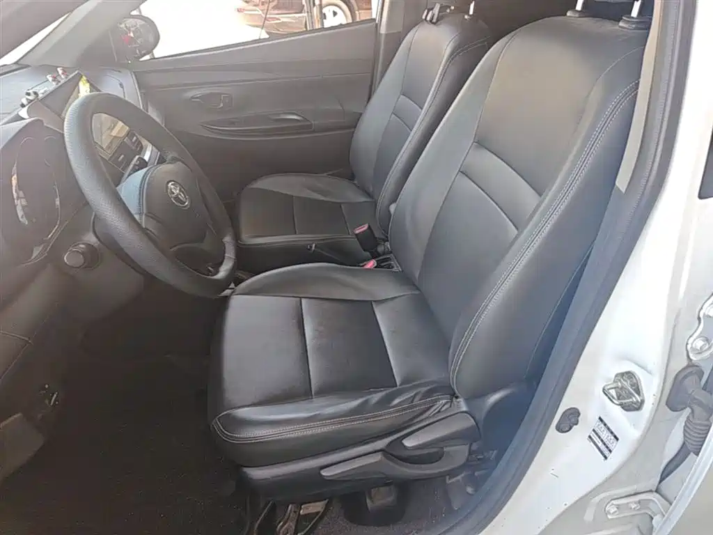 Toyota Yaris L 2020 — фото 15