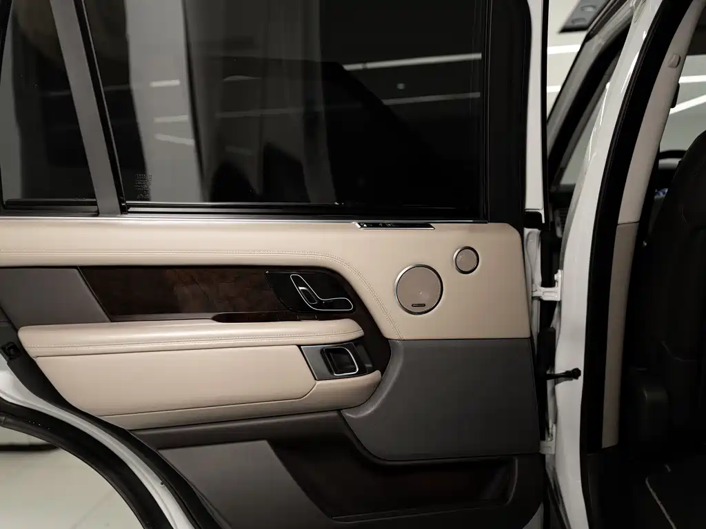 Land Rover Range Rover 2021 — фото 14