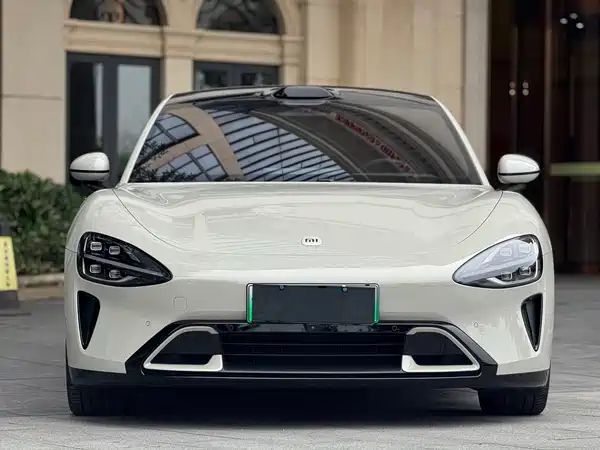 Xiaomi SU7 2024
