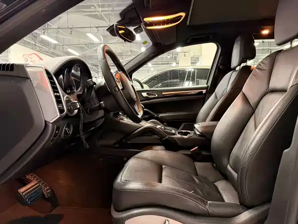 Porsche Cayenne 2011