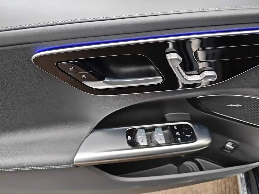 Mercedes-Benz C-Class 2024 — фото 25