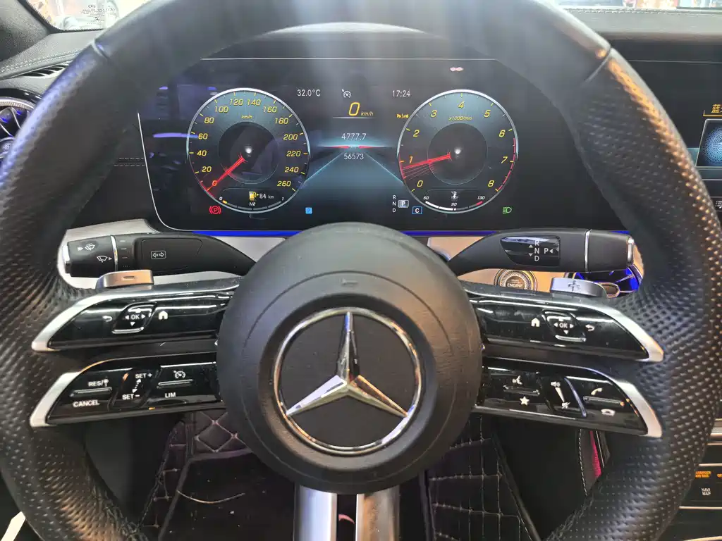 Mercedes-Benz E-Class 2023 — фото 6