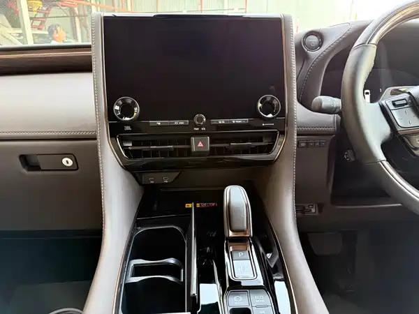 Toyota Alphard 2025