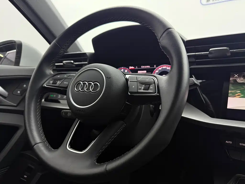 Audi A3 2023 — фото 14