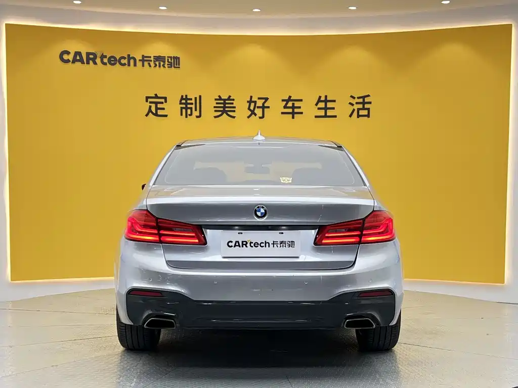 BMW 5 Series 2019 — фото 30