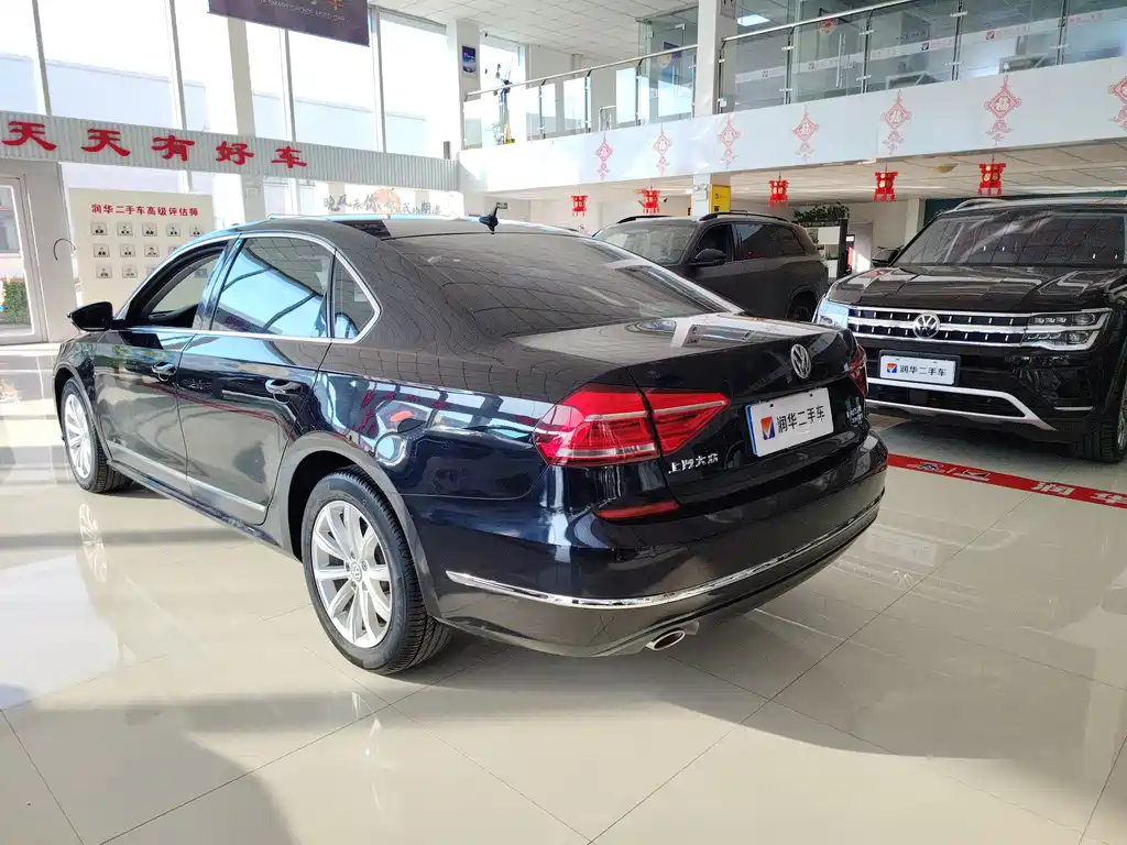 Volkswagen Passat 2017 — фото 12