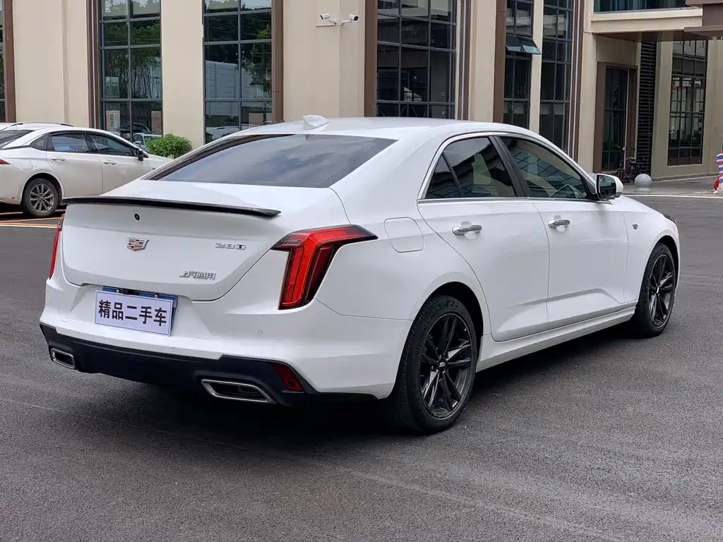 Cadillac CT4 2023 — фото 6