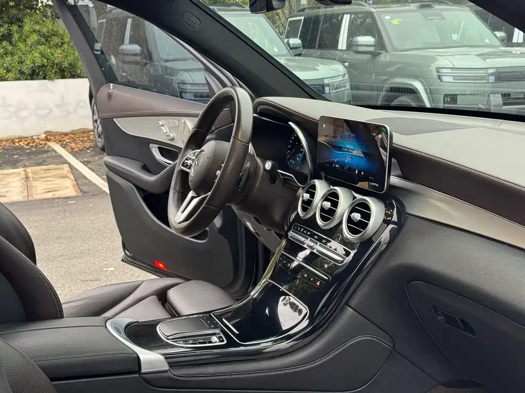 Mercedes-Benz GLC 2021 — фото 15