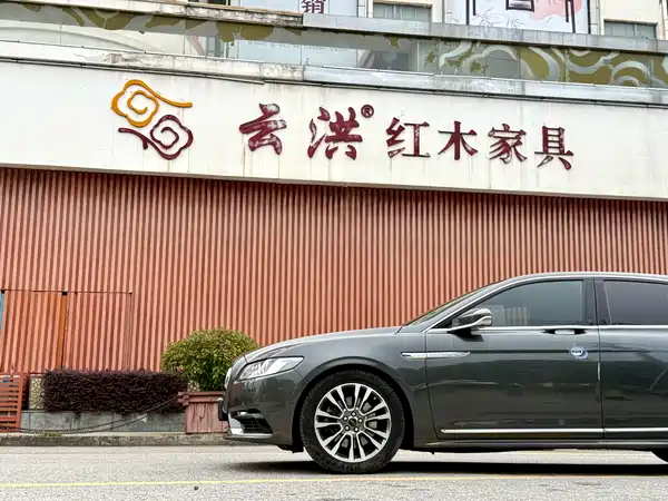 Lincoln Continental 2018