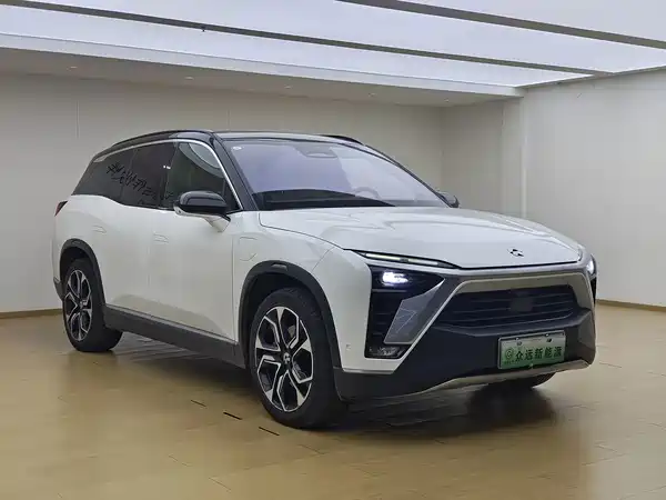 NIO ES8 2021