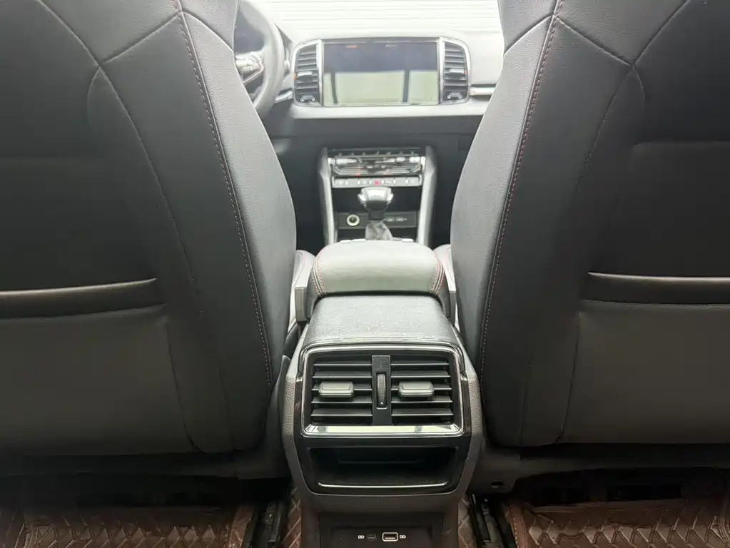 Skoda Karoq 2022 — фото 18