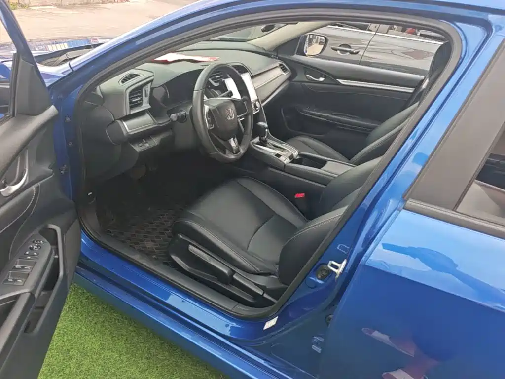 Honda Civic 2018 — фото 15