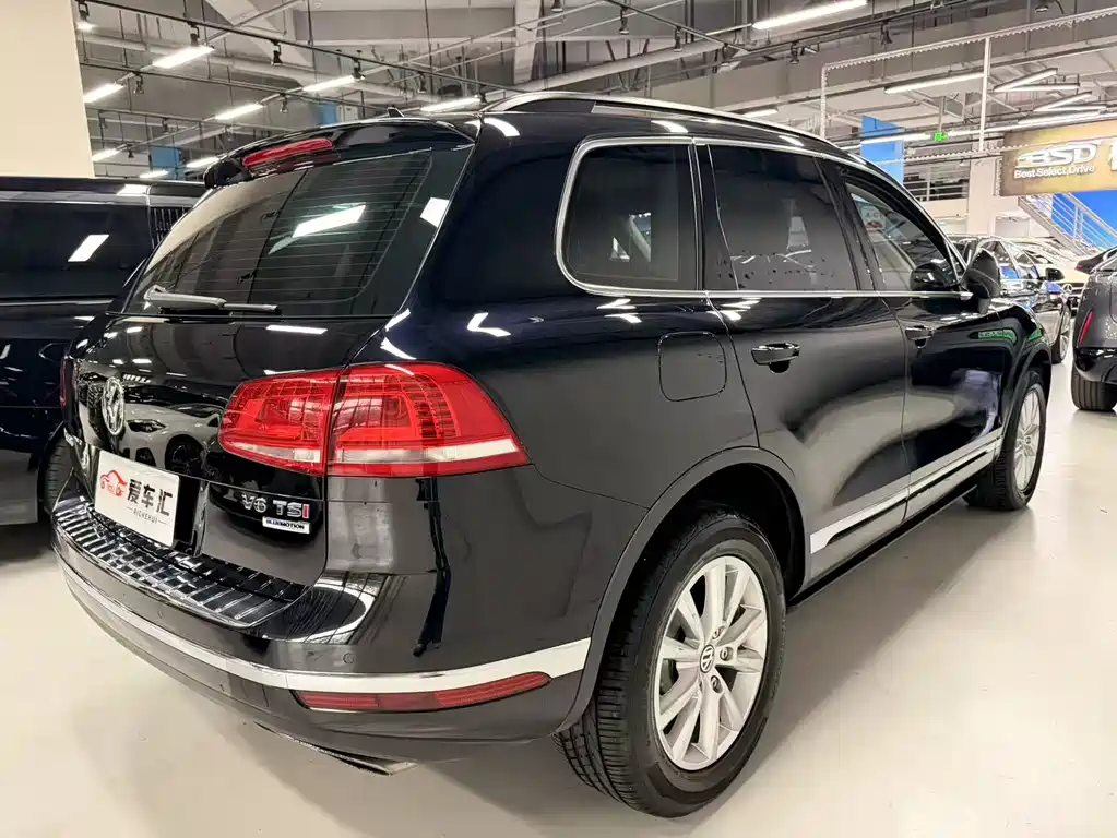 Volkswagen Touareg 2016 — фото 14