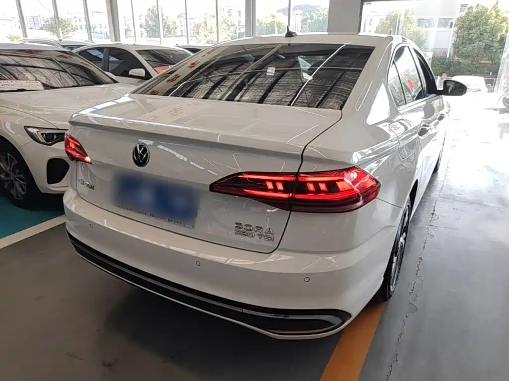 Volkswagen Bora 2023