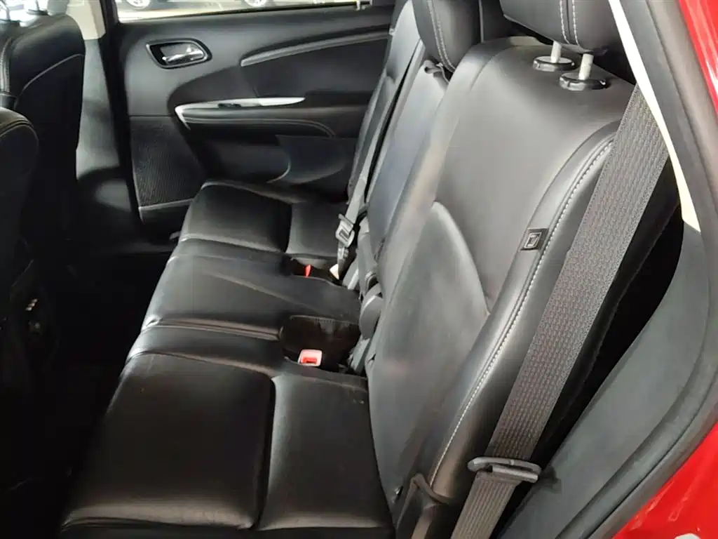 Dodge Journey 2016 — фото 17