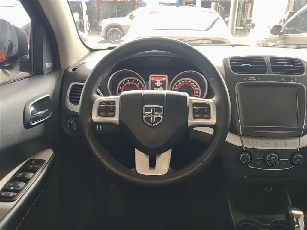 Dodge Journey 2016 — фото 11