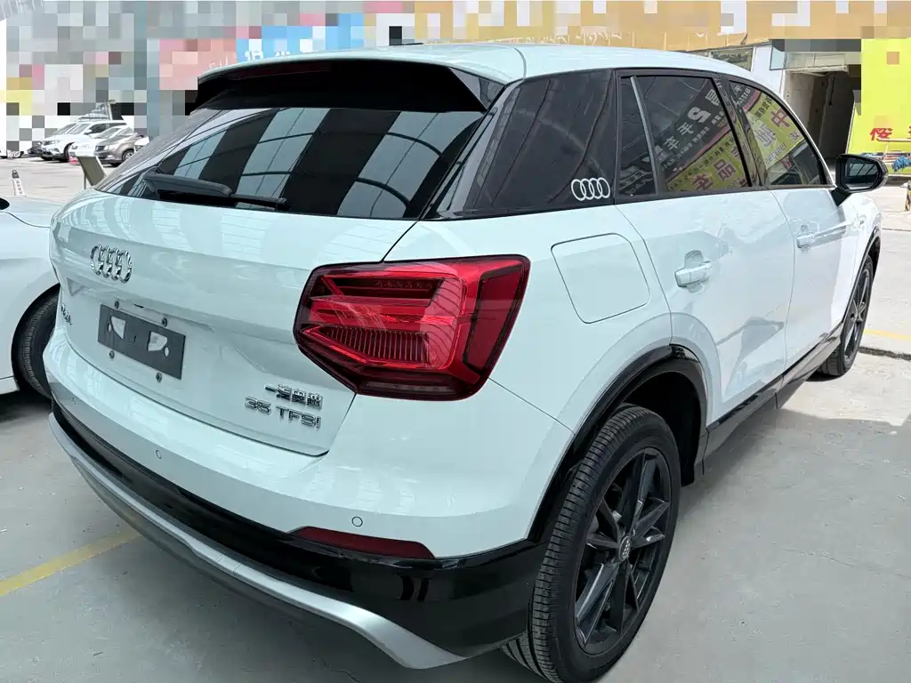 Audi Q2L 2021 — фото 19