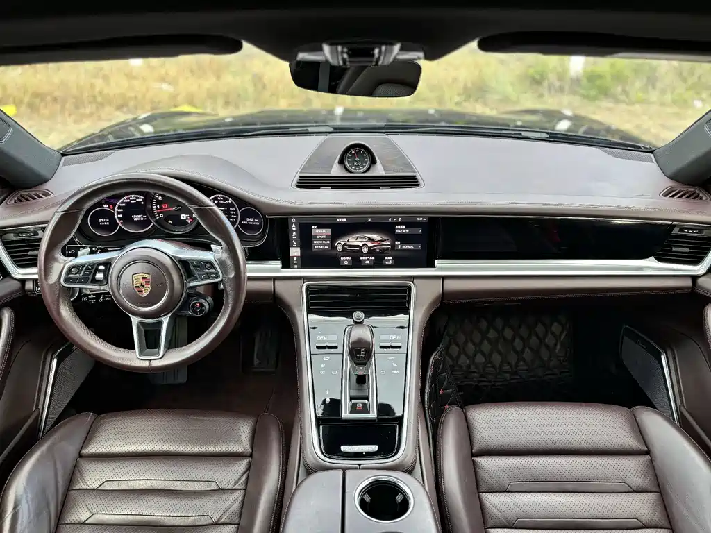 Porsche Panamera 2017 — фото 17