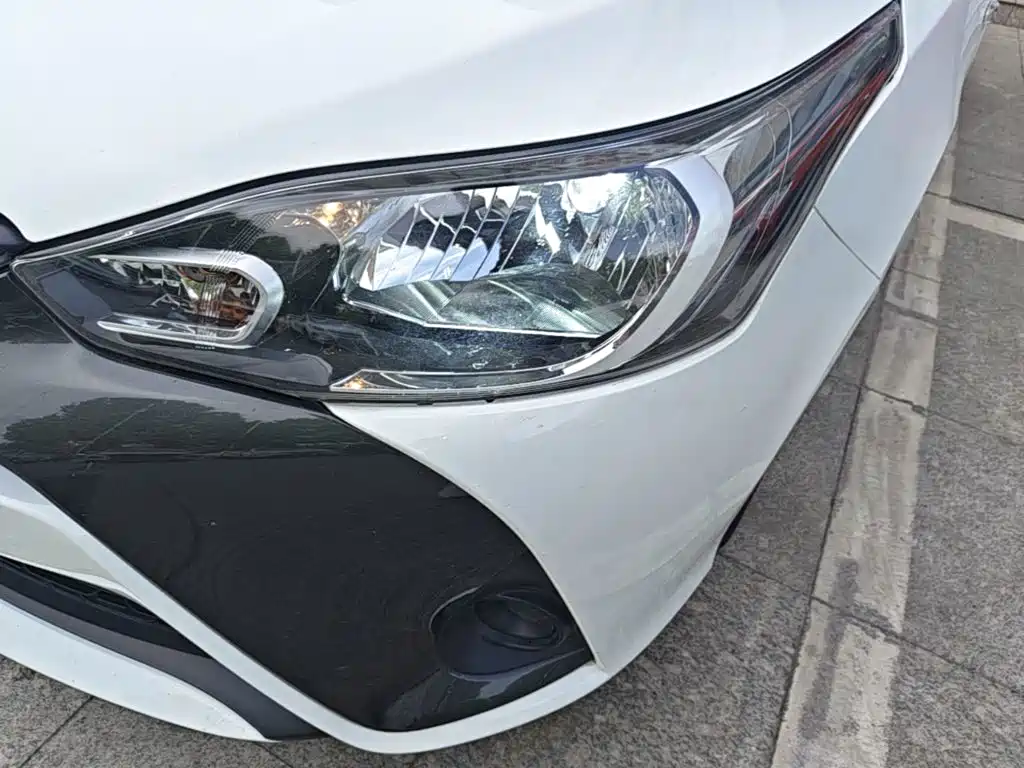 Toyota Yaris L 2022 — фото 24