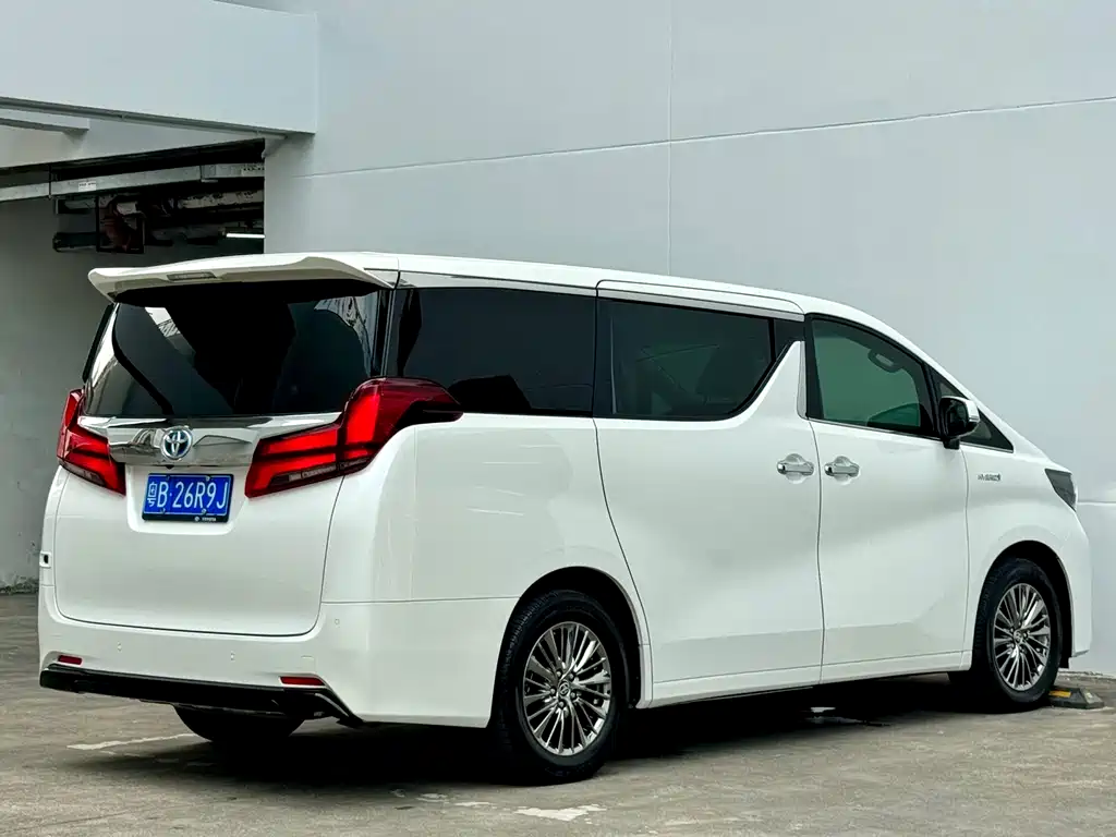 Toyota Alphard 2020 — фото 16