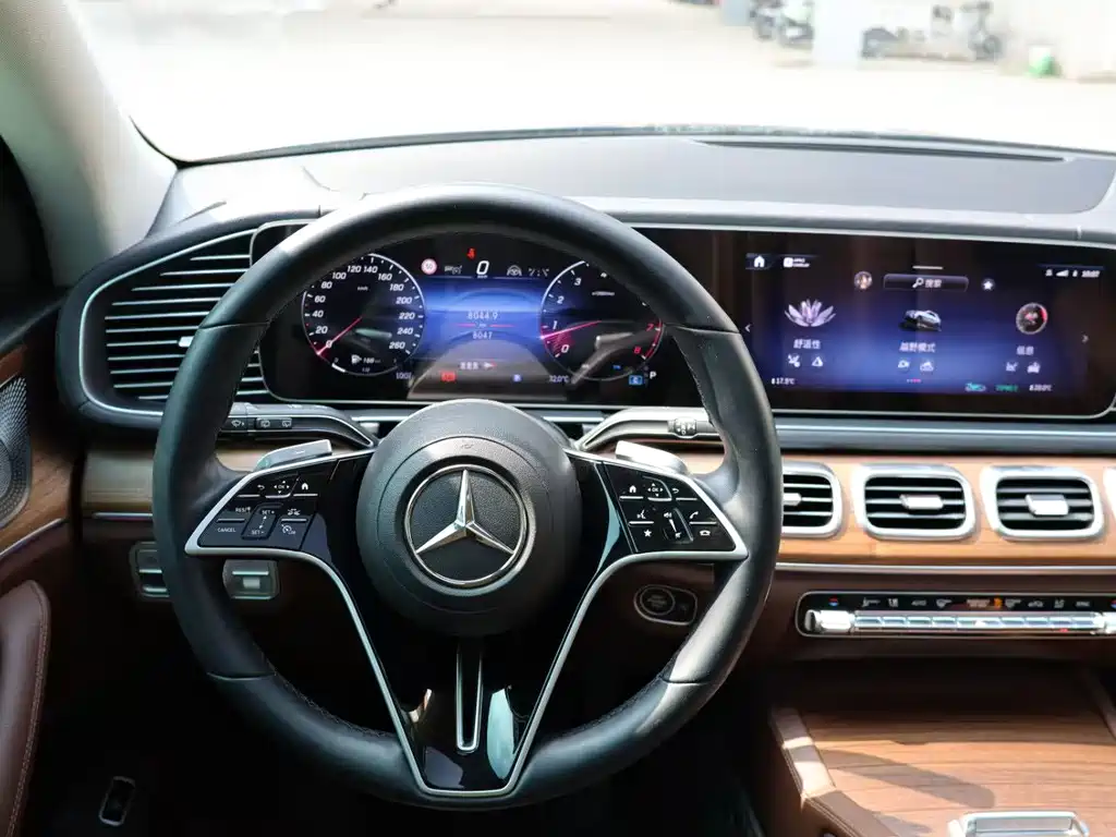Mercedes-Benz GLE 2025 — фото 11