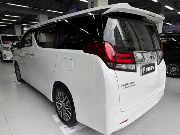 Toyota Alphard 2017