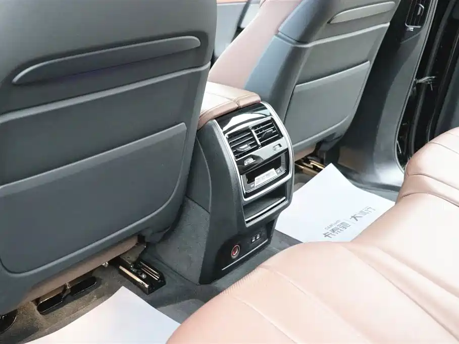 BMW X7 2021 — фото 19